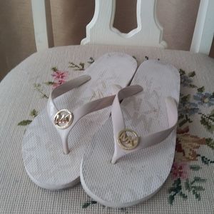 Michael Kors Size 10 Cream Gold MK Flip Flops